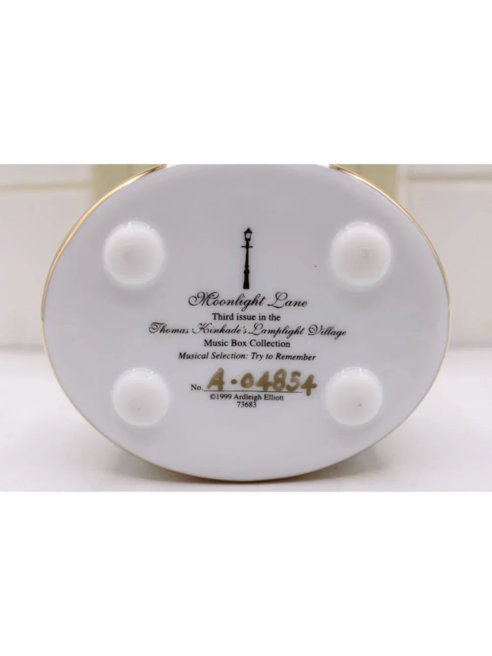Thomas Kinkade Moonlight Lane Music Box Lamplight Village Collection 1999 3rd Ed